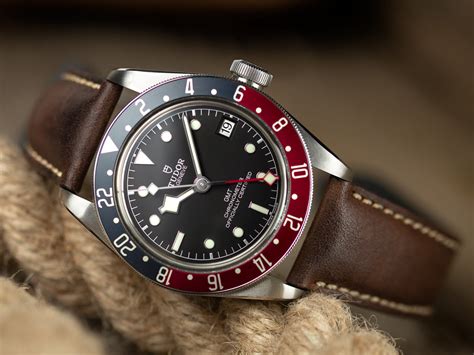 Well Traveled Companion: Reviewing the Tudor Black Bay